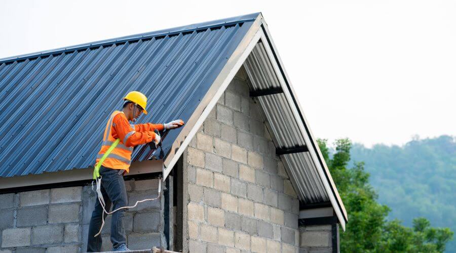 Professional gutter cleaning in Auburndale, WI